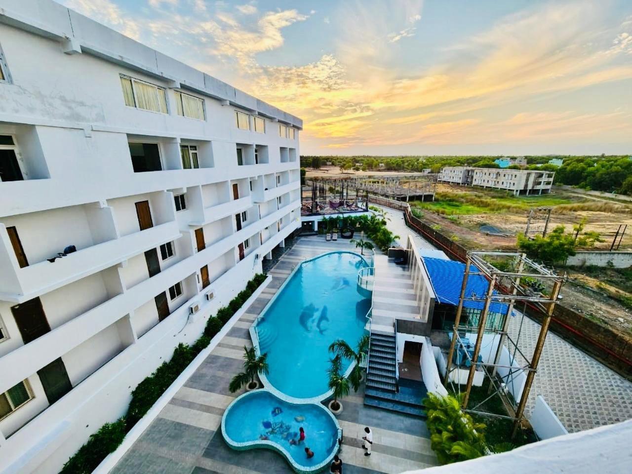 Seven Hills Hotel Puri Esterno foto
